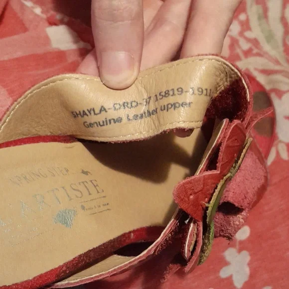 Red Leather  Slip-On Sandals with Floral Accent By Spring Step L'Artiste Size 37 - Picture 5 of 5